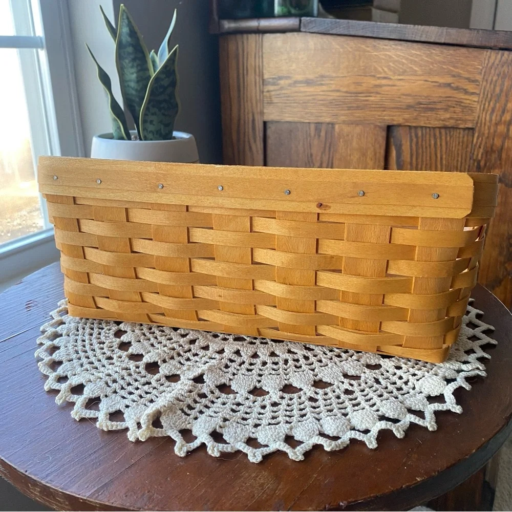 Longaberger 2002 Wicker Vanity Desk Basket w/Blue Floral Liner 2 Plastic Liners